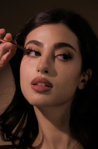 inescosmetics-model-3